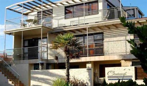 фото отеля Onetangi Beach Apartments