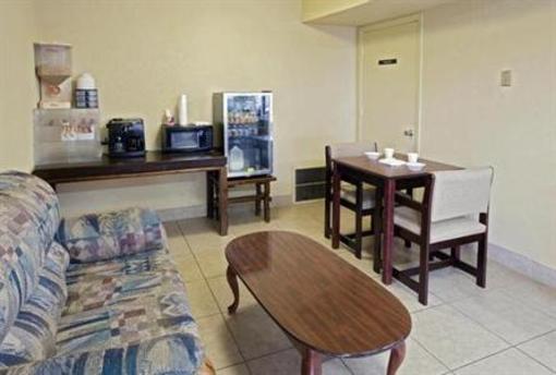 фото отеля Americas Best Value Inn Merrifield Dallas