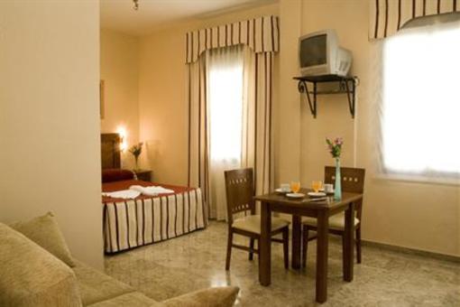 фото отеля Hostal La Fuente