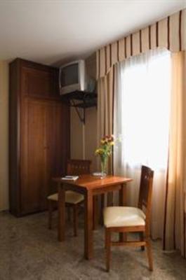 фото отеля Hostal La Fuente