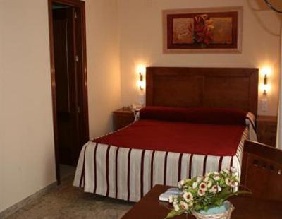 фото отеля Hostal La Fuente