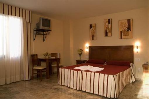фото отеля Hostal La Fuente