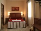 фото отеля Hostal La Fuente