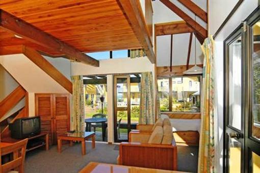 фото отеля Bucklands Beach Waterfront Motel