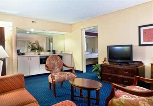 фото отеля Courtyard by Marriott Chesapeake Greenbrier