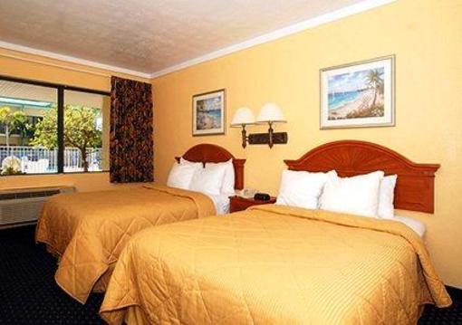 фото отеля Comfort Inn & Suites Oceanside Port Canaveral Area