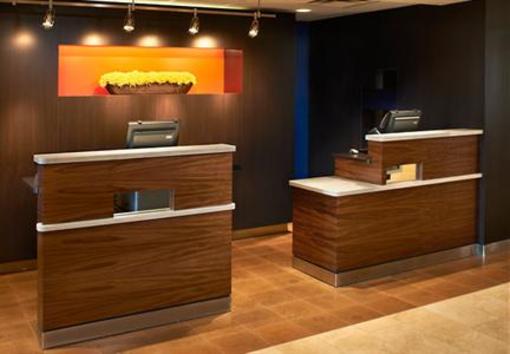 фото отеля Courtyard by Marriott Cincinnati Covington