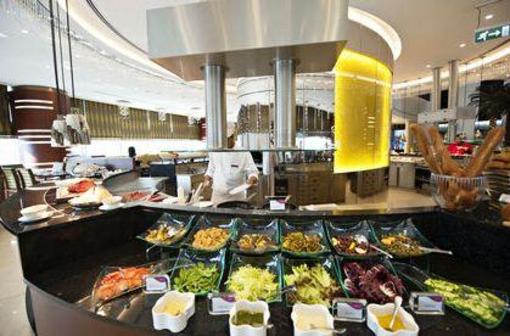 фото отеля Crowne Plaza Doha Business Park