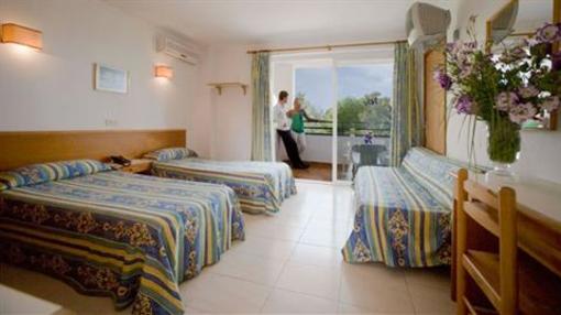 фото отеля Ola Aparthotel Cecilia