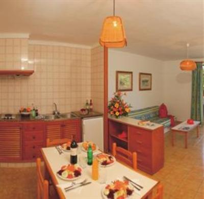 фото отеля Ola Aparthotel Cecilia