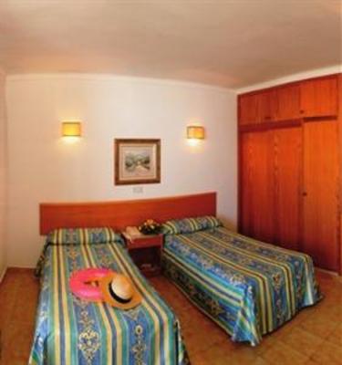 фото отеля Ola Aparthotel Cecilia