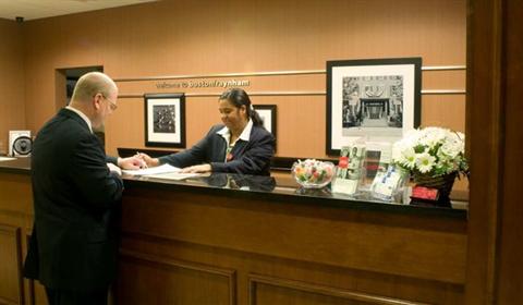 фото отеля Hampton Inn Raynham-Taunton