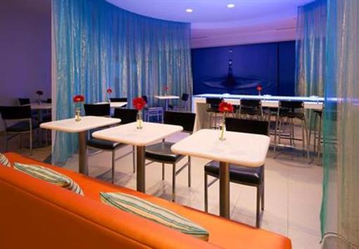 фото отеля SpringHill Suites Columbia