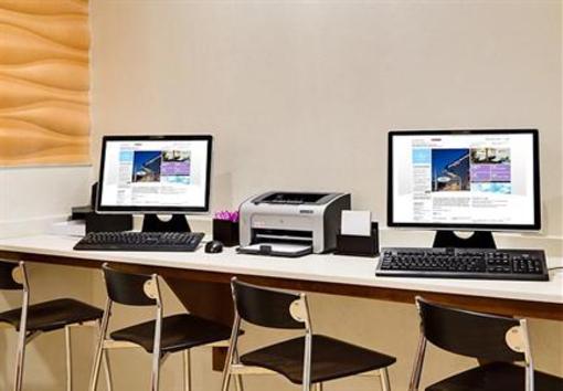 фото отеля SpringHill Suites Columbia