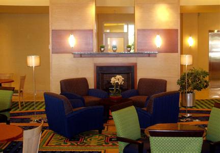 фото отеля SpringHill Suites North Shore