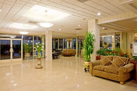 фото отеля Holiday Inn Express Hotel & Suites Pasadena-Colorado Blvd.