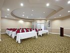 фото отеля Holiday Inn Express Hotel & Suites Pasadena-Colorado Blvd.