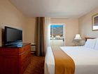 фото отеля Holiday Inn Express Hotel & Suites Pasadena-Colorado Blvd.