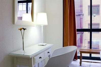 фото отеля Quo Galeon Aparthotel Madrid