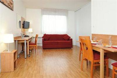 фото отеля Sejours & Affaires Villa Camilla Rennes