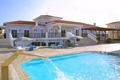 фото отеля Akamanthea Holiday Village