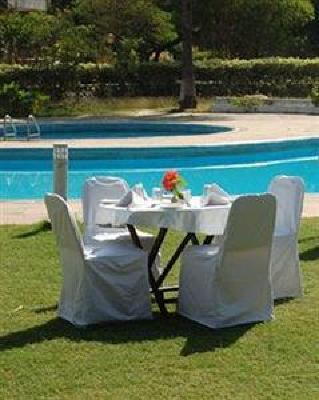 фото отеля The Meadows Hotel Aurangabad