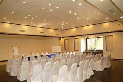 фото отеля The Meadows Hotel Aurangabad