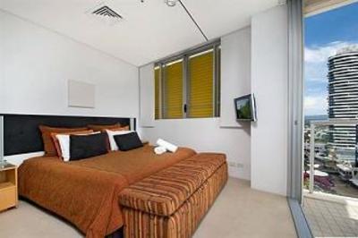 фото отеля Air On Broadbeach Apartments Gold Coast