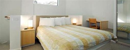 фото отеля Cumberland Lorne Resort