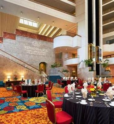 фото отеля Renaissance Concourse Hotel