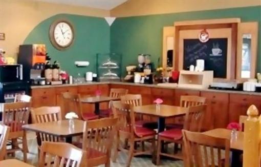 фото отеля AmericInn Lodge & Suites Rhinelander