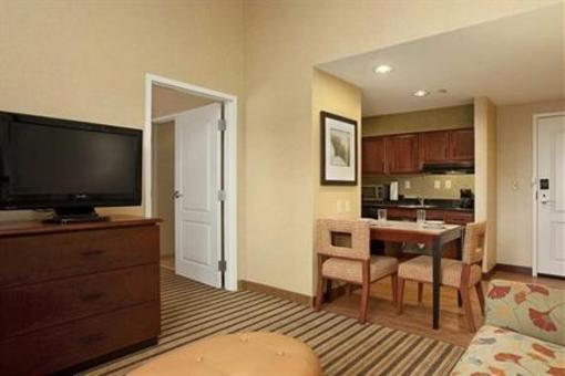 фото отеля Homewood Suites Cleveland Beachwood