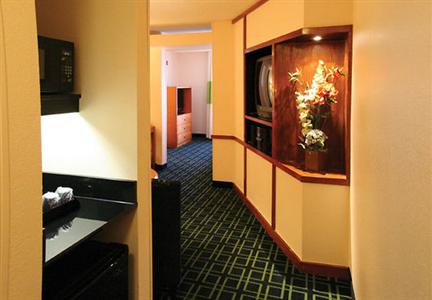 фото отеля Fairfield Inn & Suites Charleston North / Elms Center