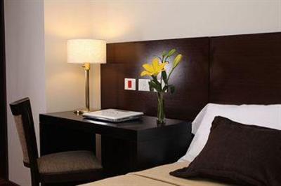 фото отеля Europlaza Hotel & Suites