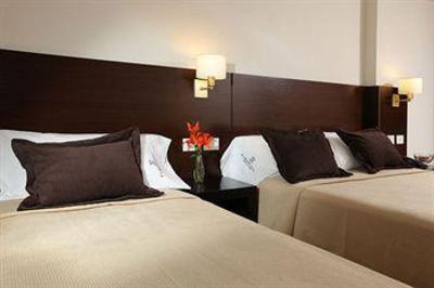фото отеля Europlaza Hotel & Suites
