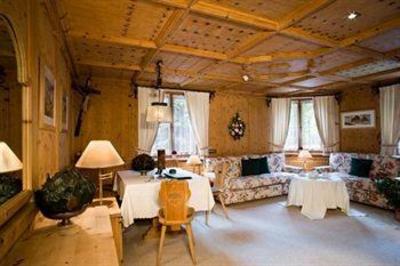 фото отеля Sassongher Hotel