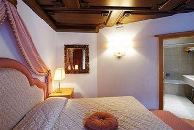 фото отеля Sassongher Hotel