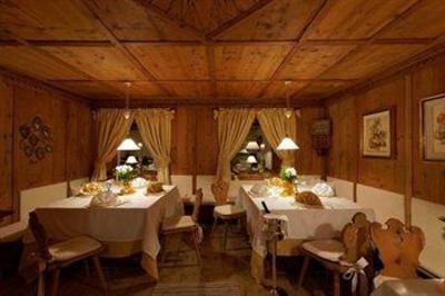 фото отеля Sassongher Hotel