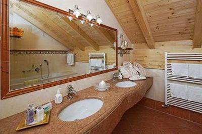 фото отеля Sassongher Hotel