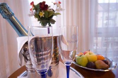 фото отеля Gold Hotel Buda