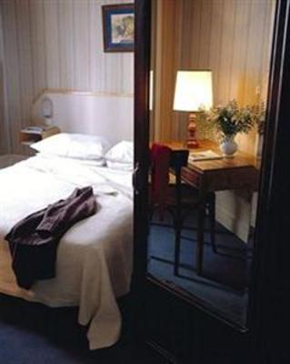 фото отеля Hotel des Batignolles