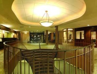 фото отеля Ramada Convention Center, Downtown Topeka