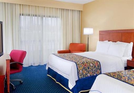 фото отеля Courtyard by Marriott St. Louis Westport Plaza
