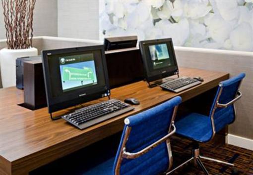 фото отеля Courtyard by Marriott St. Louis Westport Plaza