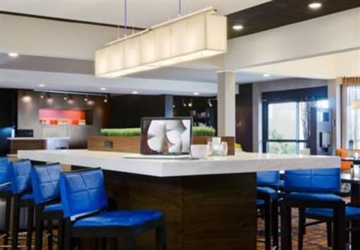 фото отеля Courtyard by Marriott St. Louis Westport Plaza