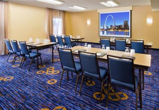 фото отеля Courtyard by Marriott St. Louis Westport Plaza