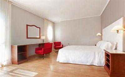 фото отеля Tryp Melilla Puerto