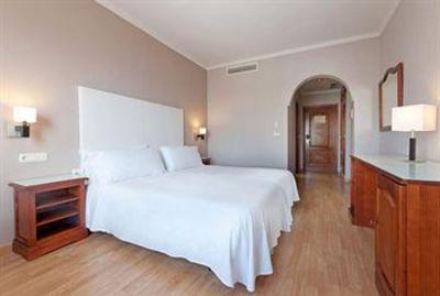 фото отеля Tryp Melilla Puerto