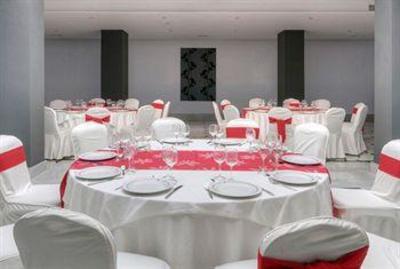 фото отеля Tryp Melilla Puerto