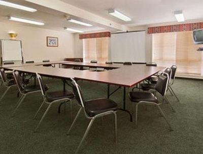 фото отеля Super 8 Motel Brandon